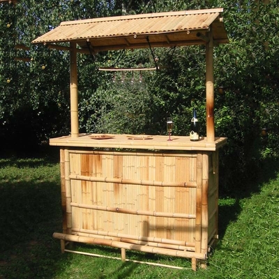 Адвокатура Tiki пляжа тропической Адвокатуры Tiki партии Cabana на открытом воздухе бамбуковая со счетчиками табуреток